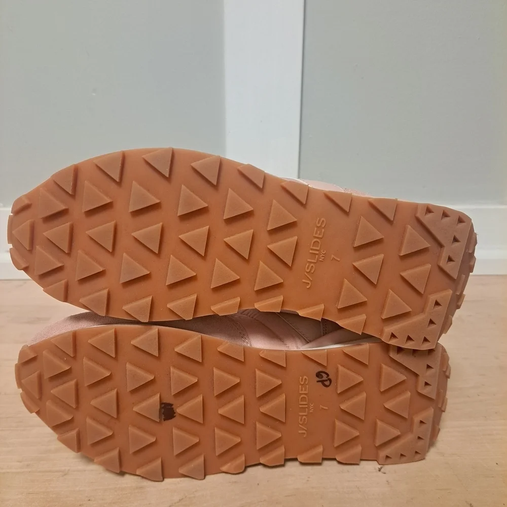 J/Slides NYC Retro Runner Sneakers